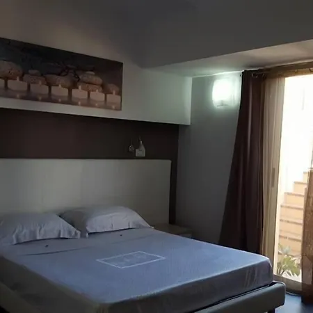 Letizia 3* Castelbuono (Sicily)